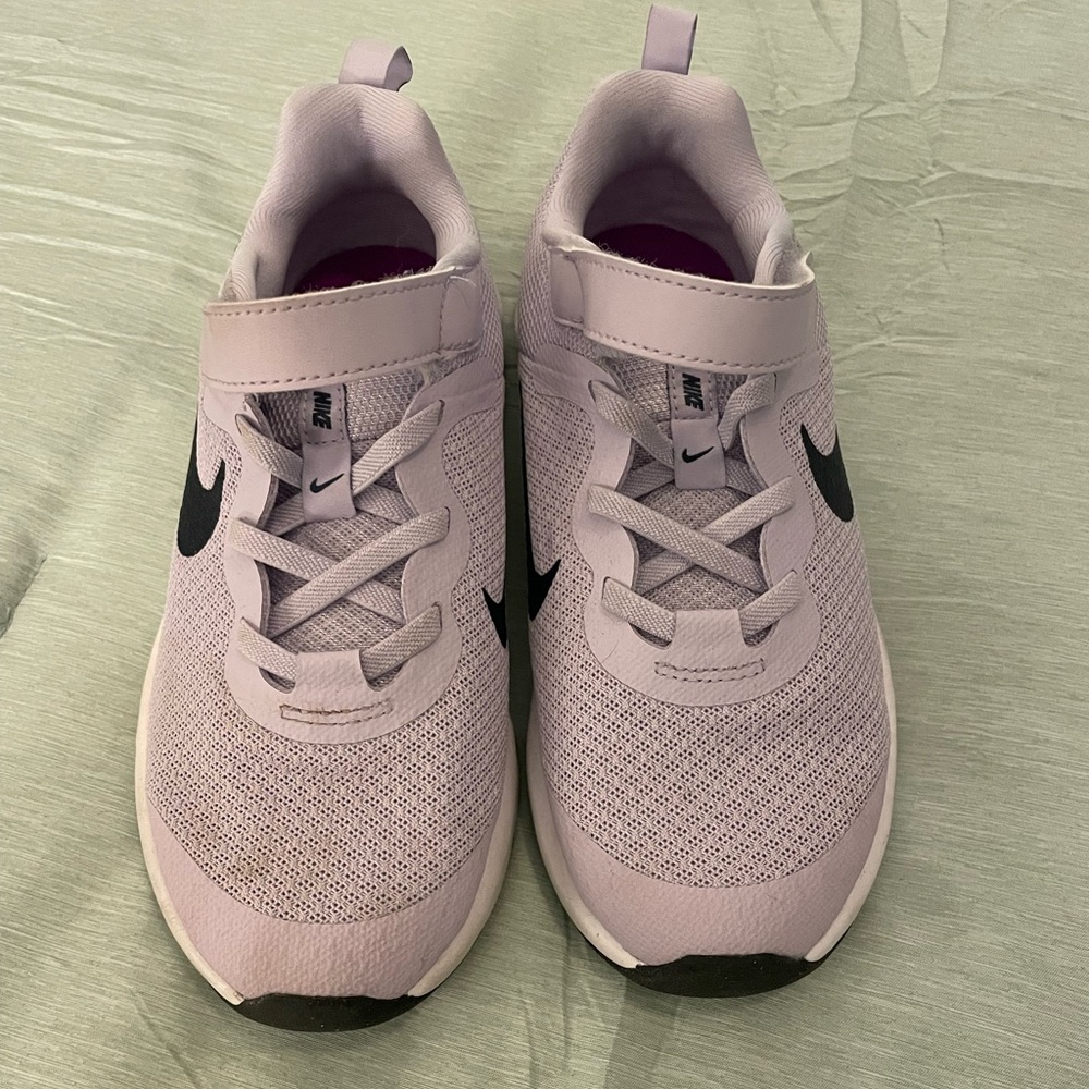 Girls Nike Sneakers, size 1.5, lilac